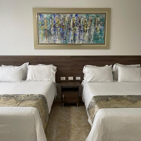Hotel Royal Elim International Калі Екстер'єр фото A room at the hotel
