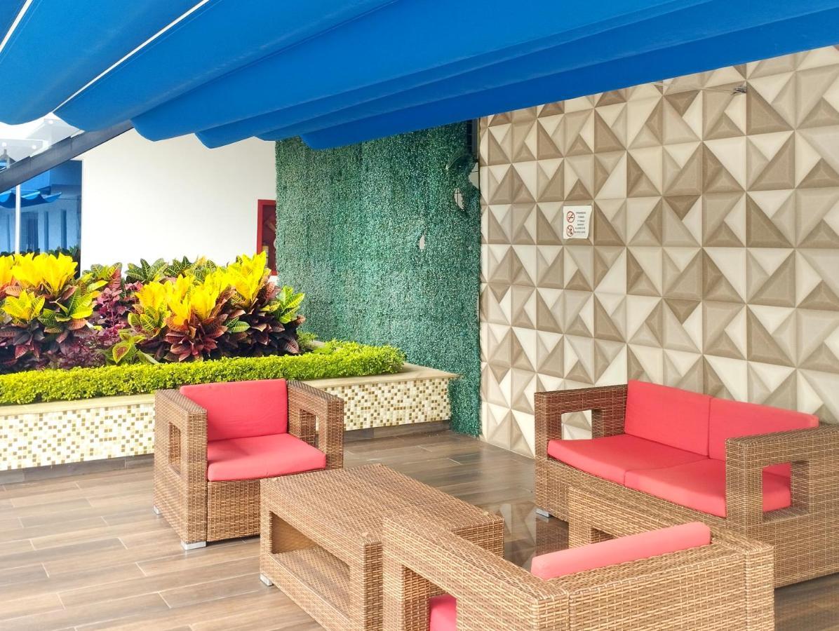 Hotel Royal Elim International Калі Екстер'єр фото The Sky Lounge