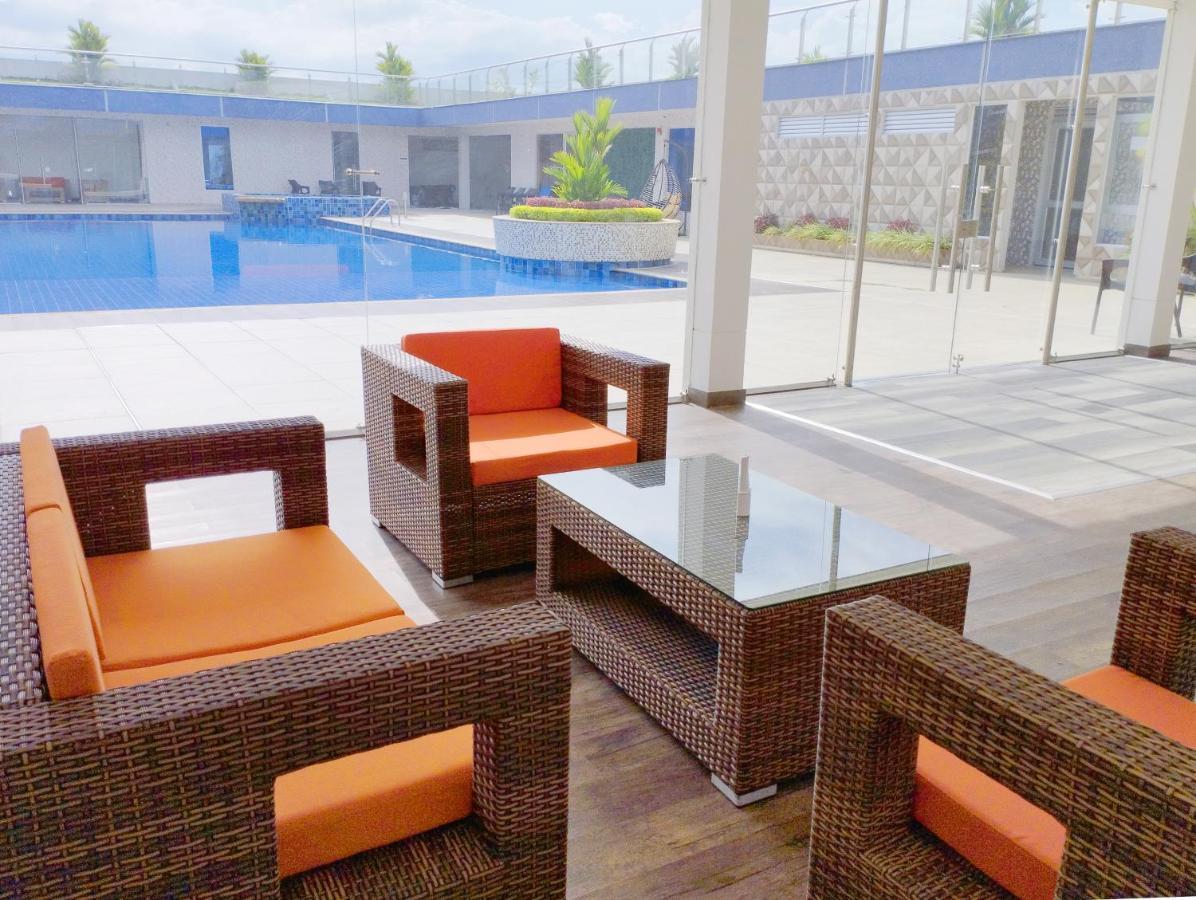 Hotel Royal Elim International Калі Екстер'єр фото WOVEN PE rattan