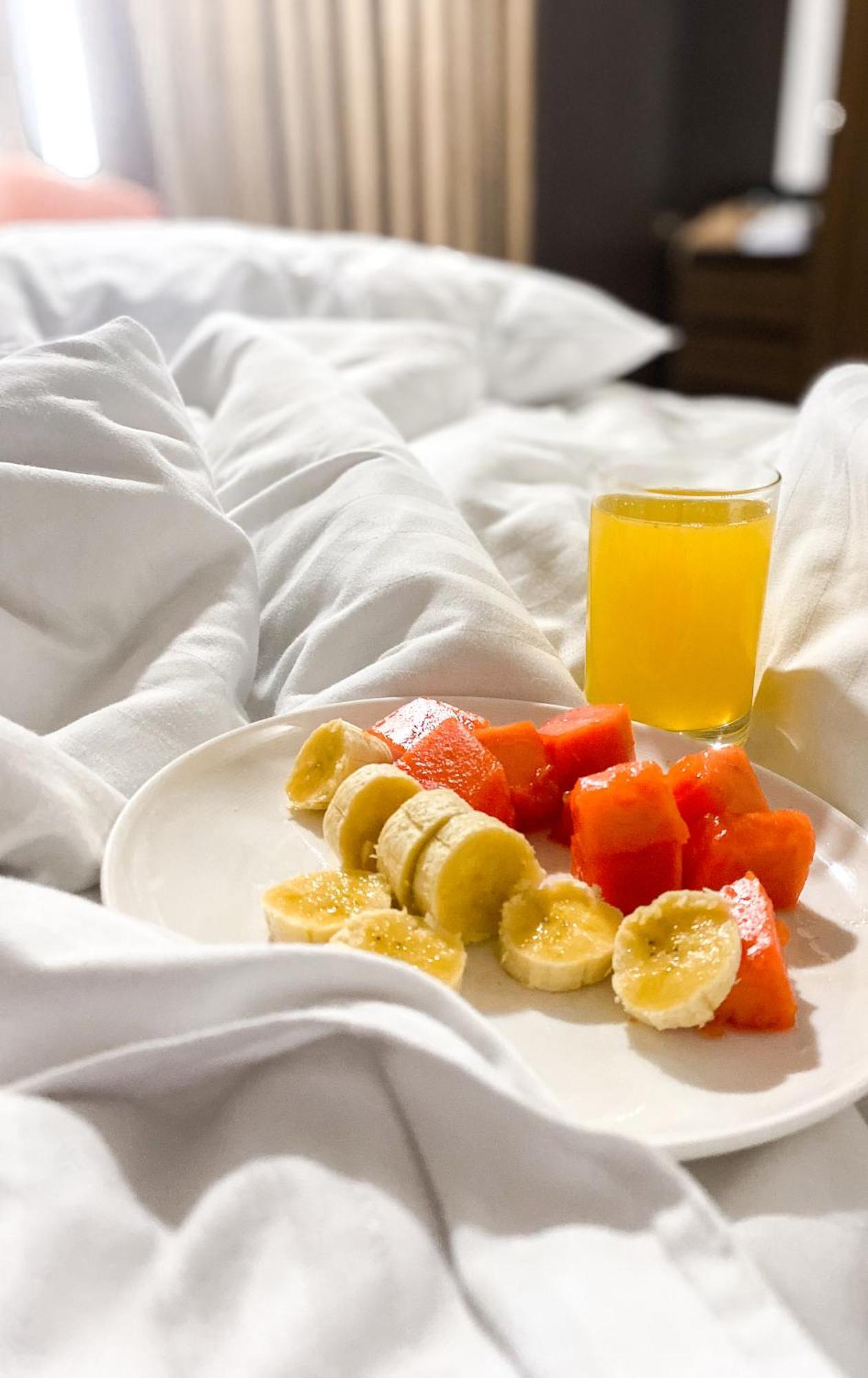 Hotel Royal Elim International Калі Екстер'єр фото Fruit and juice