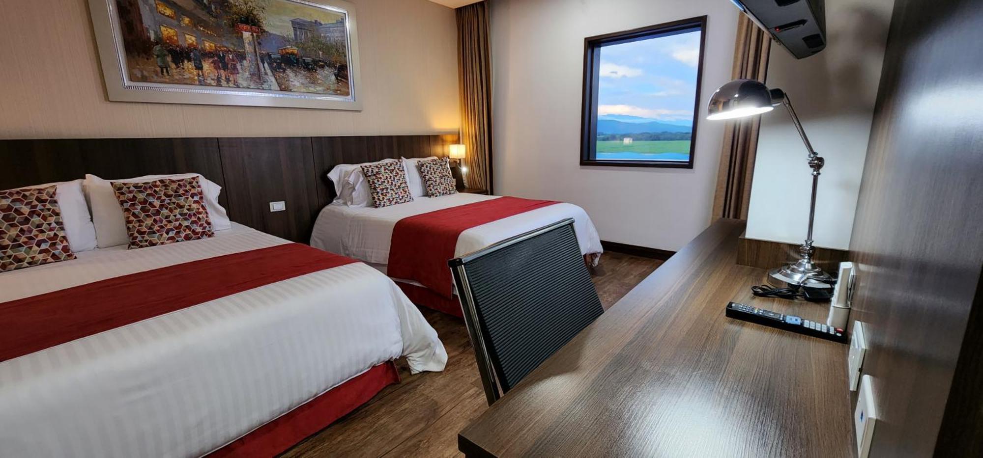 Hotel Royal Elim International Калі Екстер'єр фото