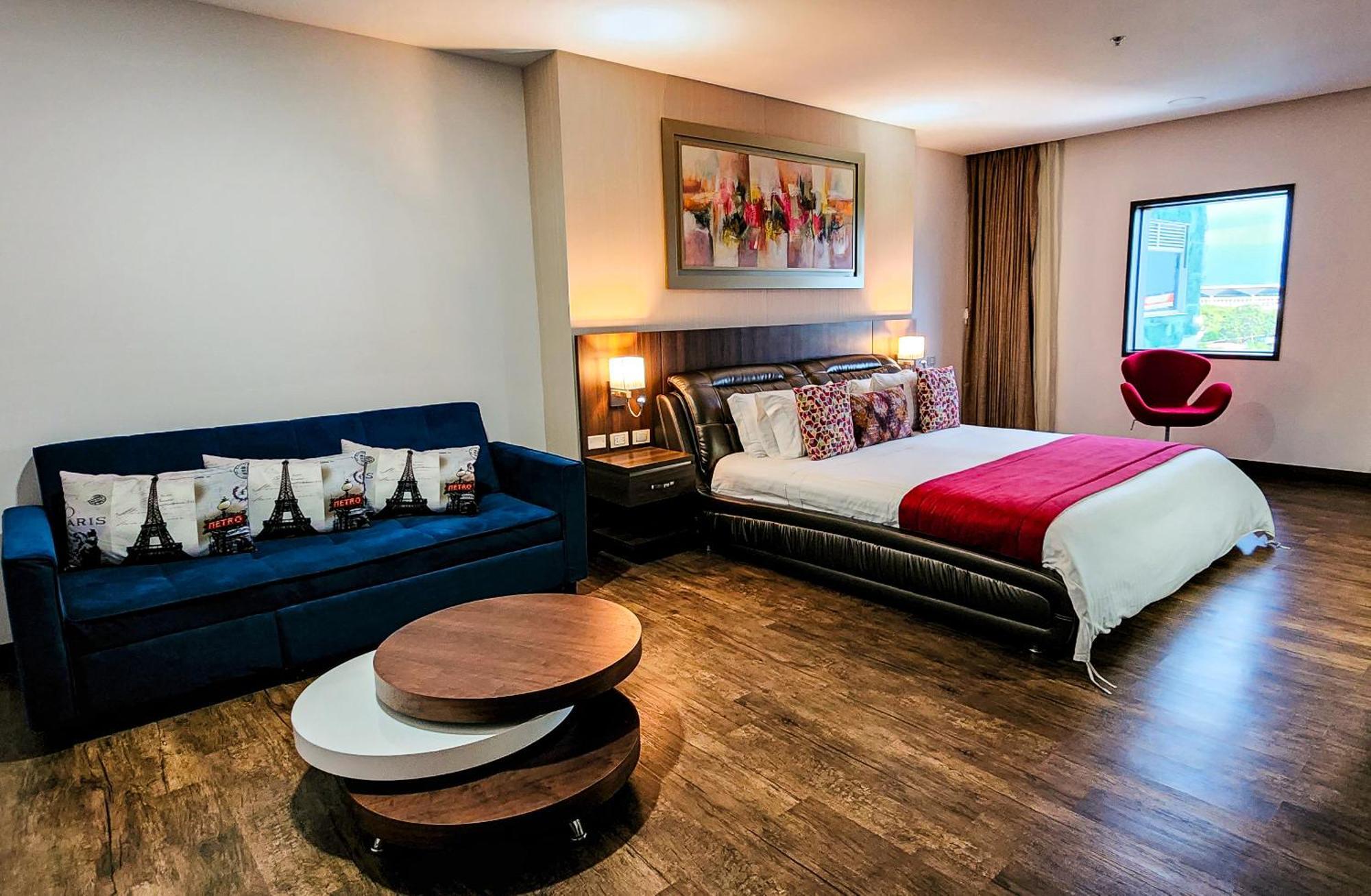 Hotel Royal Elim International Калі Екстер'єр фото Suite at the Hotel