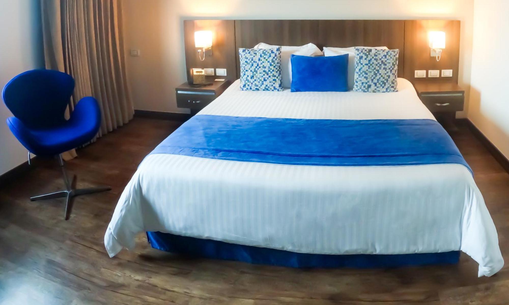 Hotel Royal Elim International Калі Екстер'єр фото A bedroom at the hotel